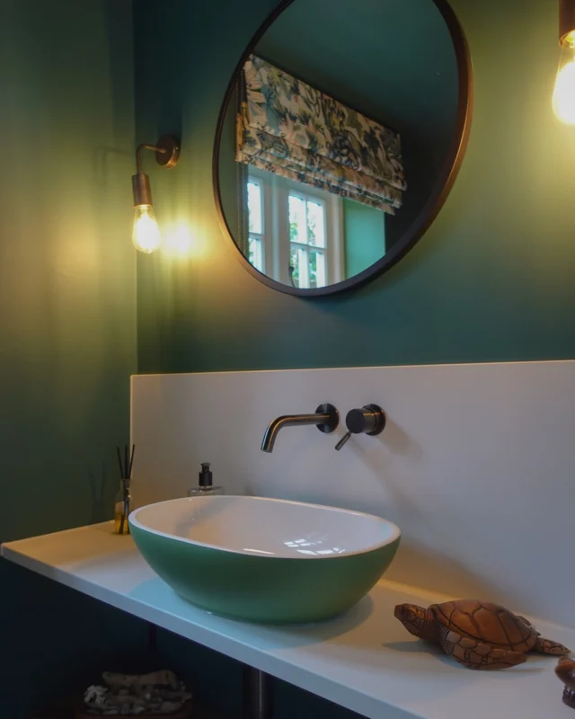 Green and moody 🤎

A cloakroom of dreams with a @victoria_albert_baths bowl sat on a gorgeous piece of wood. Cleverly accessorised to create an ambient and moody space. A designed and supplied space for this lovely client.

Would you love a cloakroom like this in your house? 

#cloakroomdesign #cloakroomtoilet #cloakroomideas #greenbasin #moodydesign